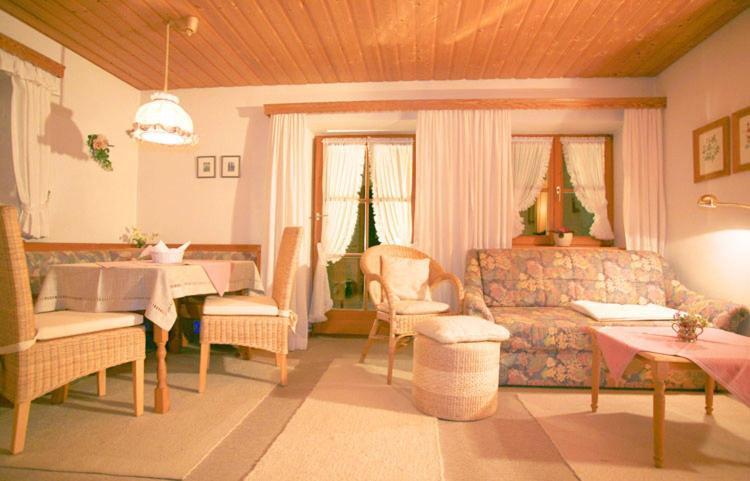 Gaestehaus Gschwendtner - Chiemgau Karte Inzell Eksteriør billede